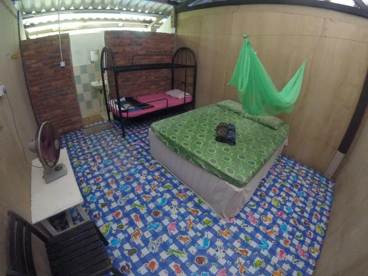 Nagapuri Hotel Kuala Penyu Inn
